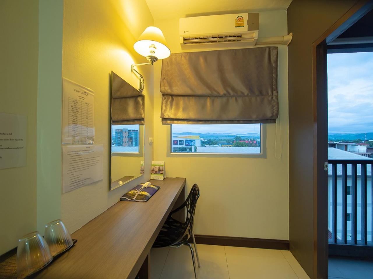 Fortune D Hotel Maesot Mae Sot Exterior foto
